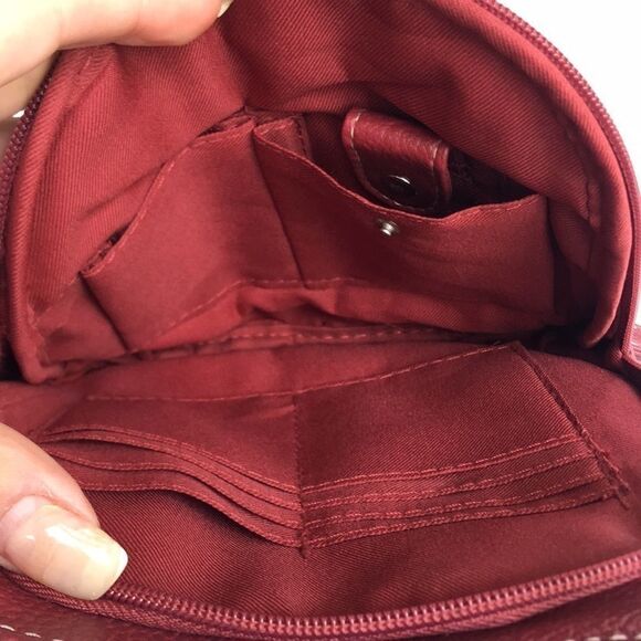 Red Cross body multiple pocket purse - Picture 5 of 6